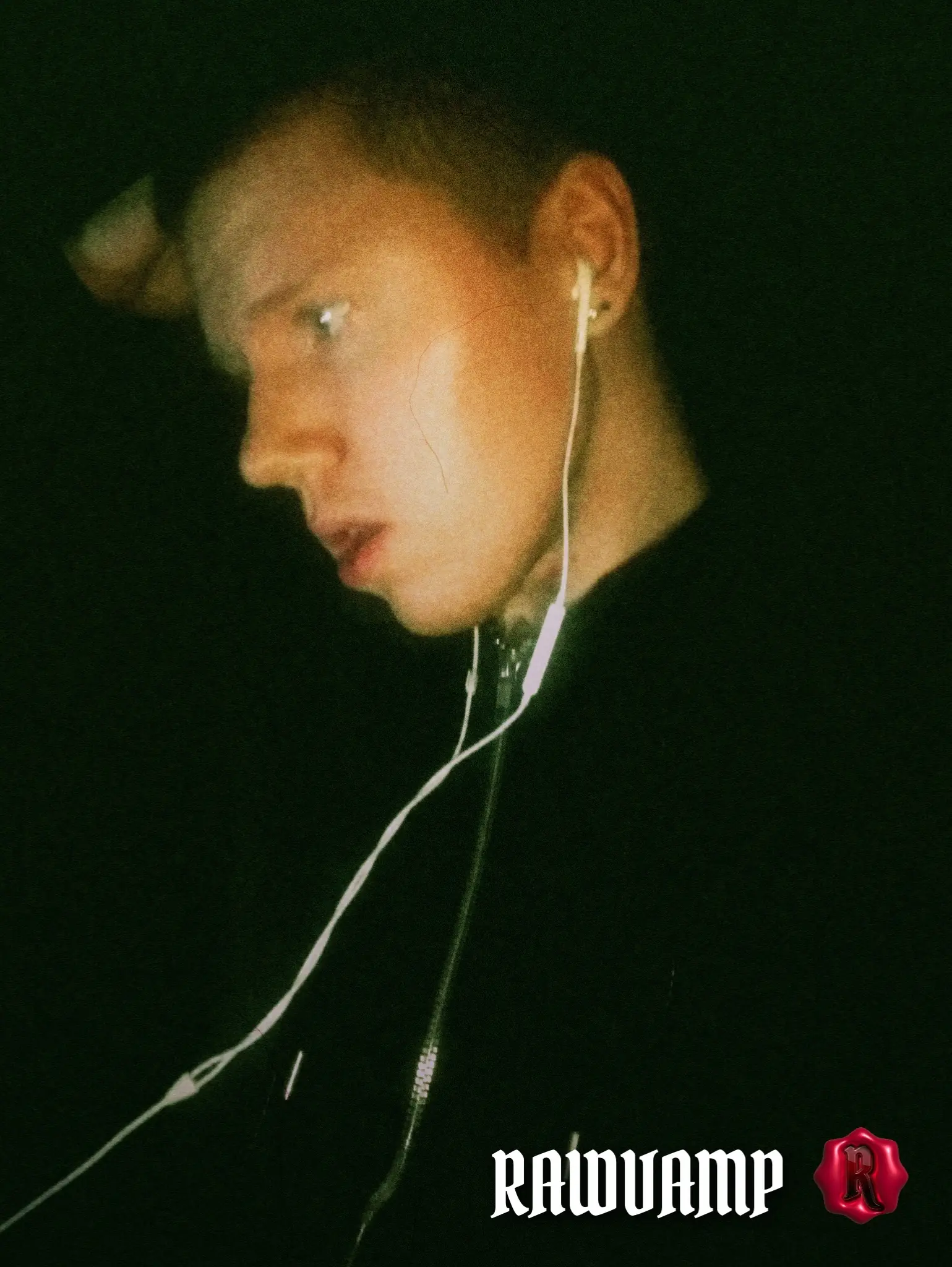 Flowers of Evil toxic aesthetic filter applied with procedural veins for a gothcore grunge vibe